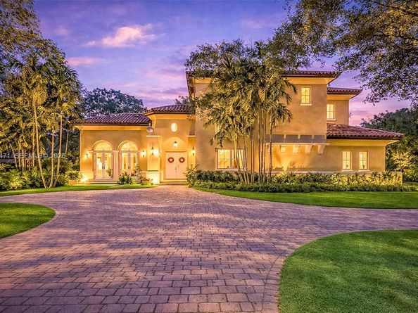 6075 SW 85th Ave, Miami FL 33143