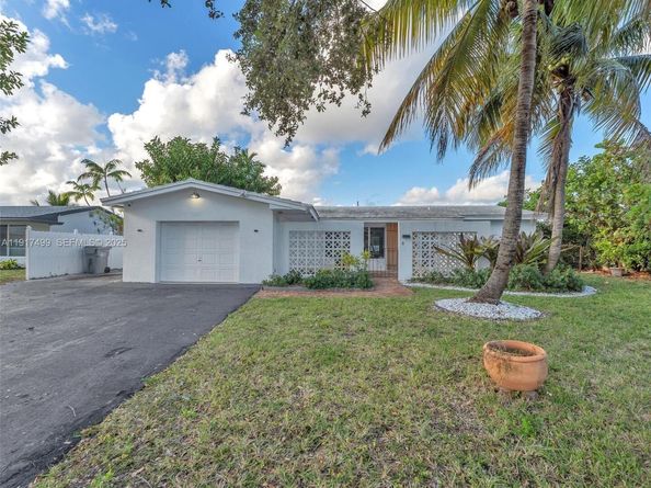 421 SW 18th St, Pompano Beach FL 33060