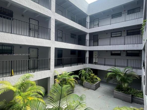 777 SW 9th Ave 314, Miami FL 33130