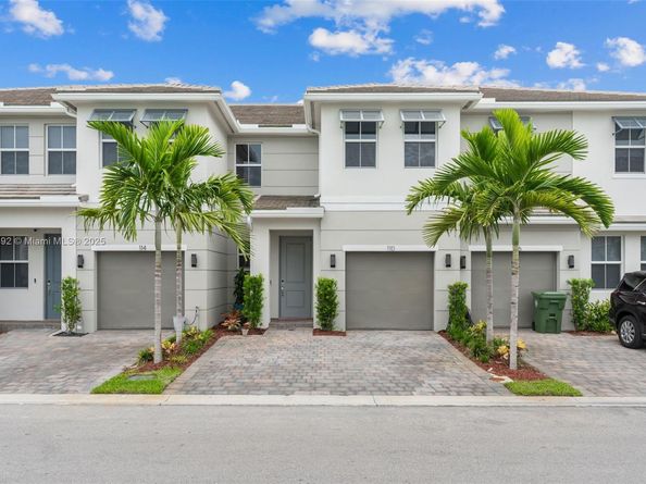 110 SW 171st Way, Pembroke Pines FL 33027