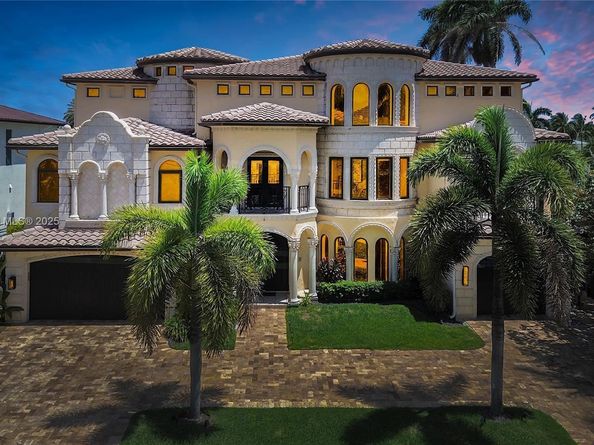 1011 Rhodes Villa Ave, Delray Beach FL 33483