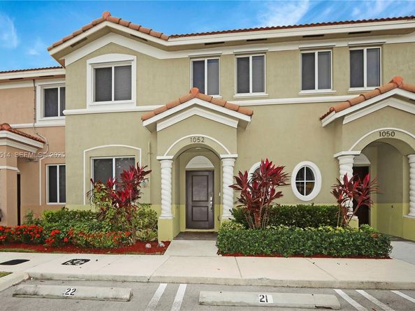 1052 SE 23rd Ave, Homestead FL 33035