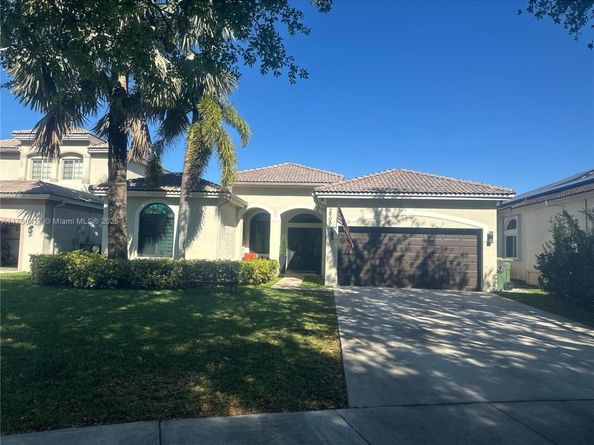 2908 Augusta Dr, Homestead FL 33035