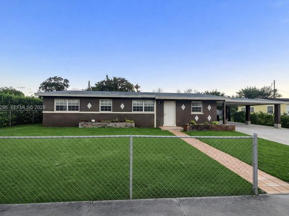 3930 NW 185th St, Miami Gardens FL 33055