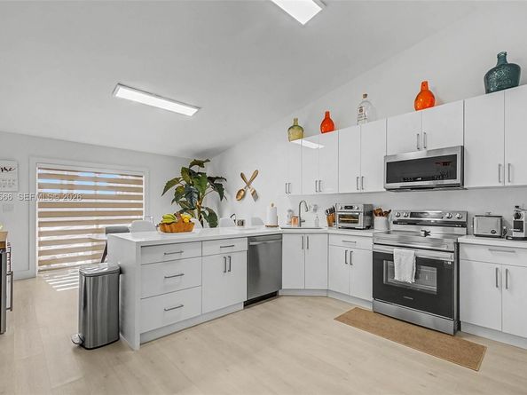 14667 SW 126th Pl, Miami FL 33186