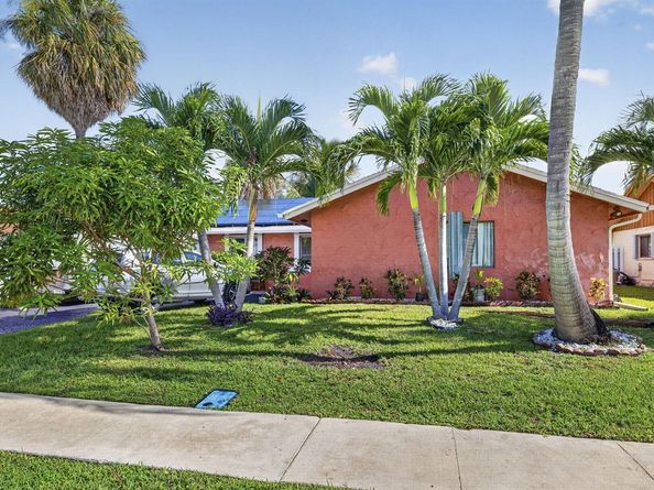 7513 SW 7TH Street, North Lauderdale FL 33068