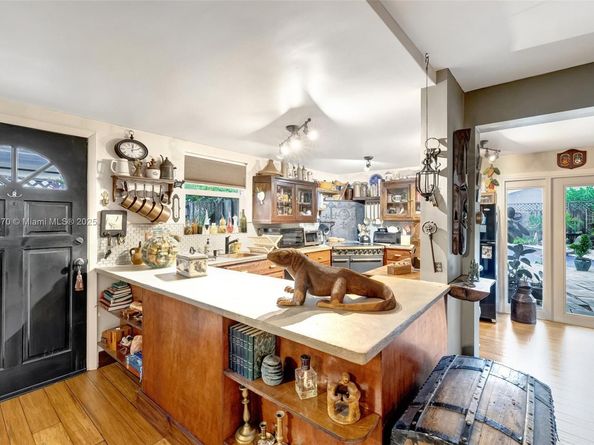 1401 NE 33rd St, Oakland Park FL 33334