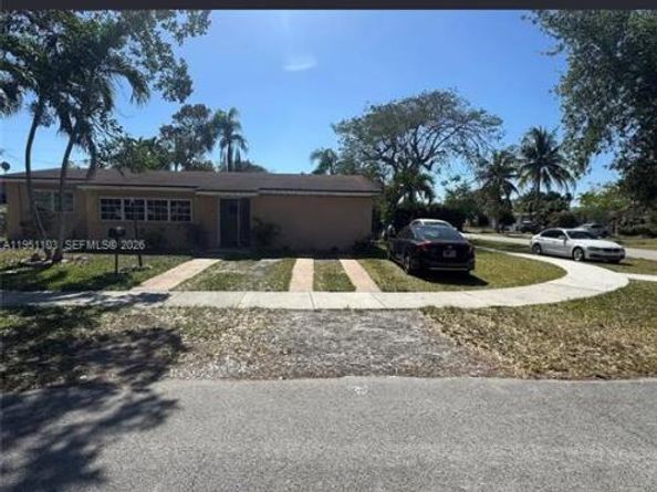 20530 Eagle Nest Rd, Cutler Bay FL 33189