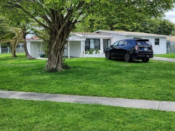 1161 NW 15th St, Fort Lauderdale FL 33311