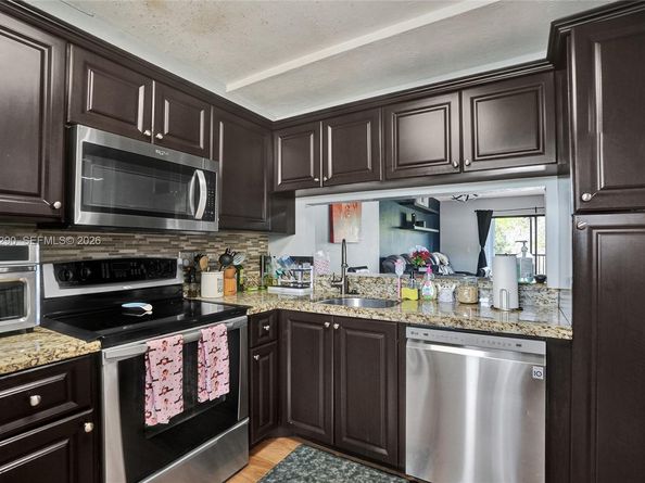 6575 W Oakland Park Blvd 506, Lauderhill FL 33313