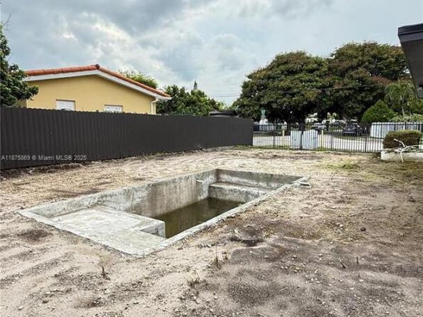 1451 SW 21st Ave, Miami FL 33145