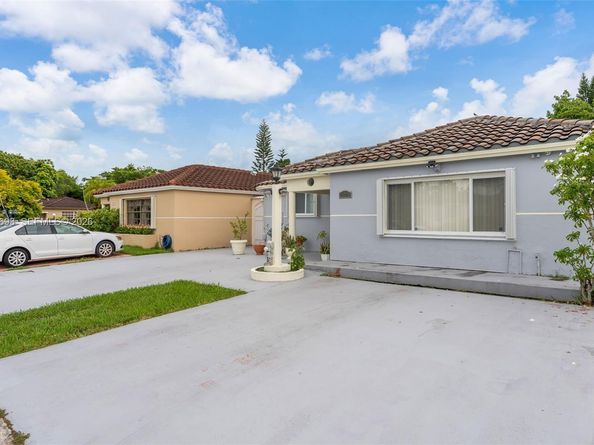 14726 SW 82nd Ter, Miami FL 33193