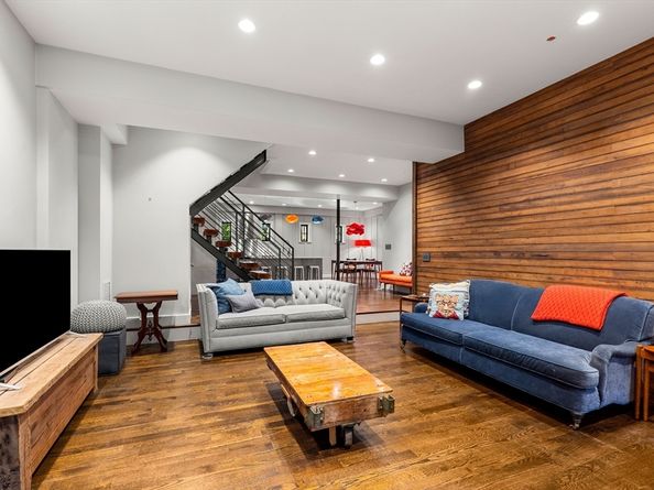 653-R E 3rd St, Boston MA 02127