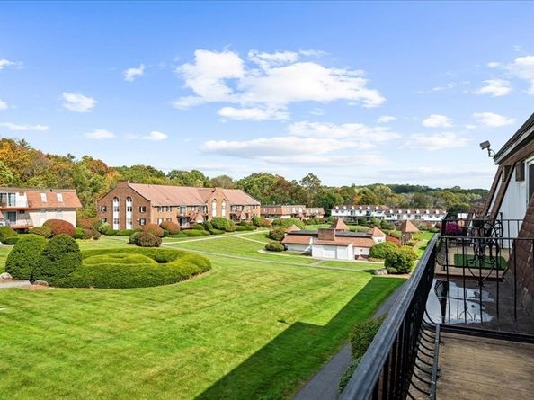 26 Williamsburg Ct 22, Shrewsbury MA 01545