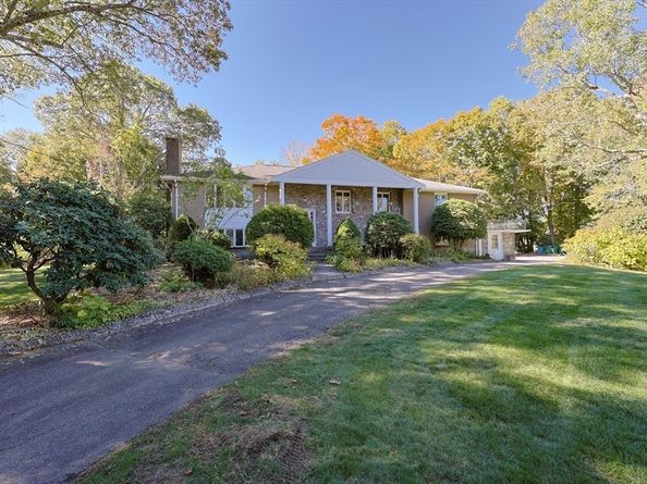 95 Arcadia Rd, Westwood MA 02090