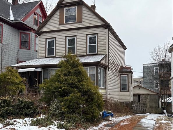 37 Longfellow St, Boston MA 02122