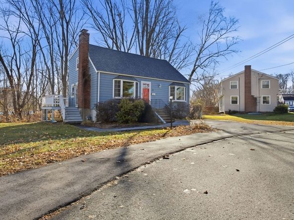 55 Maynard Rd, Dedham MA 02026