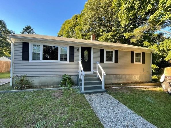952 Head Of Bay Rd, Plymouth MA 02360