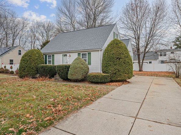 13 Washington Ave, Ashland MA 01721