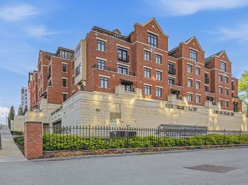 1501 Commonwealth Ave