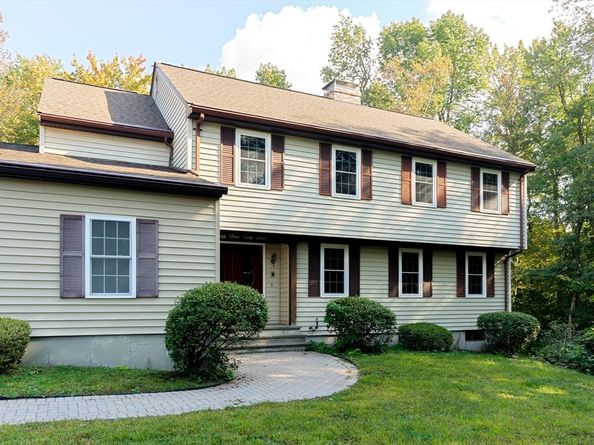 44 Camp Street, Paxton MA 01612