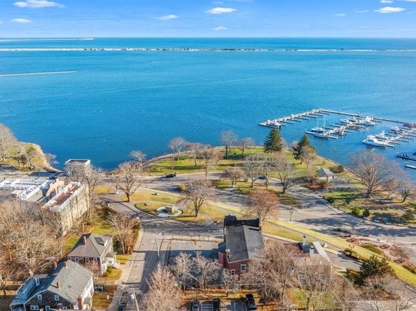 8 Carver Street, Plymouth MA 02360