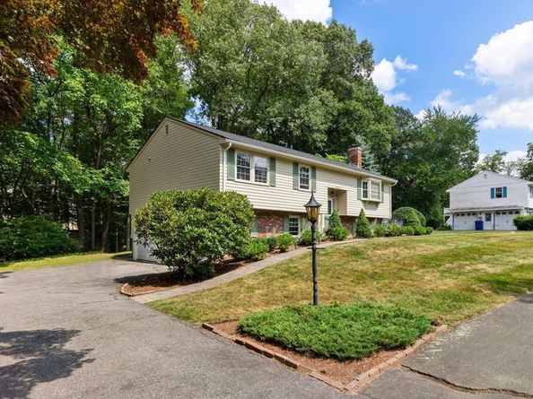25 Lisa Lane, Reading MA 01867