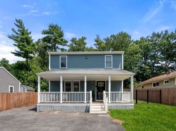 9 Beach Rd