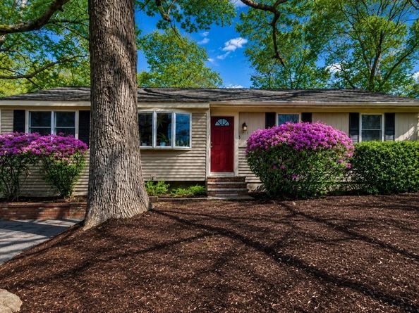 332 Massapoag Ave, Sharon MA 02067