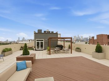 309 E St