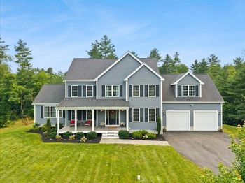 8 Paddock Cir