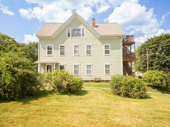 18 Steele St