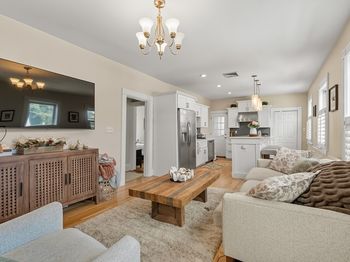 285 Neponset Ave