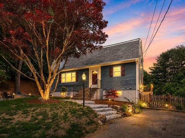 34 Washington Ave, Burlington MA 01803
