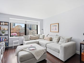 65 E India Row