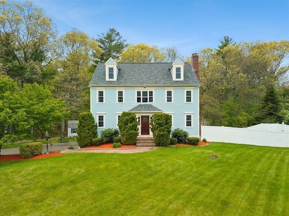 2 Furlong Circle, Lakeville MA 02347
