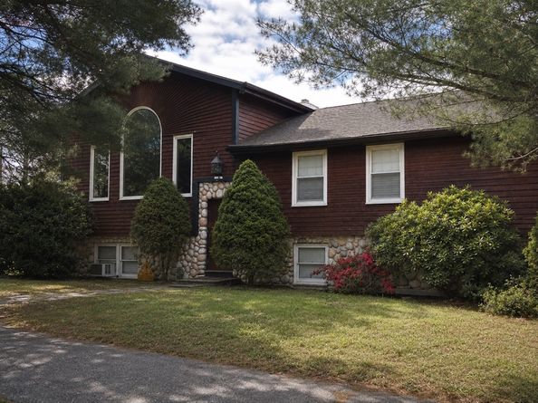 5 Kathleen Drive, Wakefield MA 01880