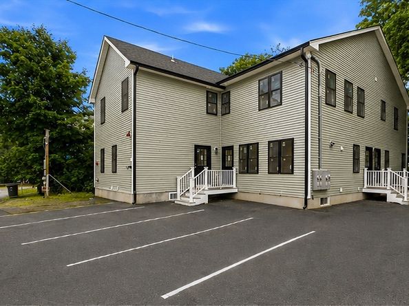 4 Mayhew St, Framingham MA 01702