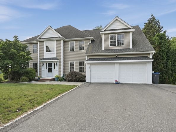 21 Manchester Pl, Natick MA 01760