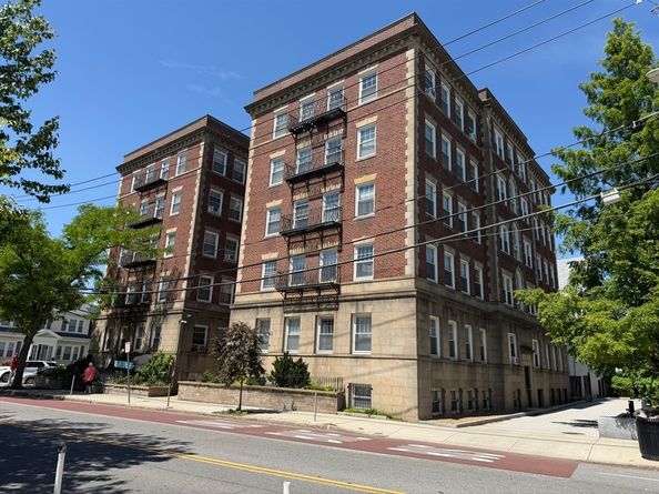36 College Ave, Somerville MA 02144