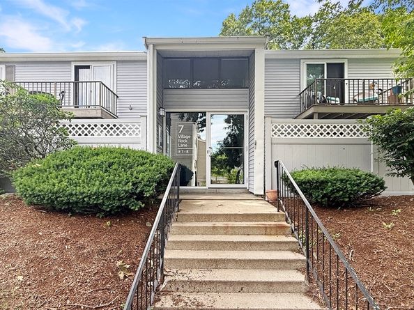 7 Village Rock Ln 2, Natick MA 01760