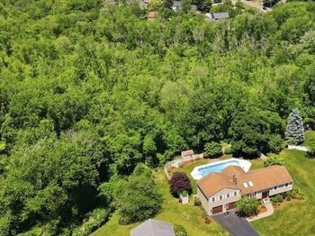 27 Tilden Cr