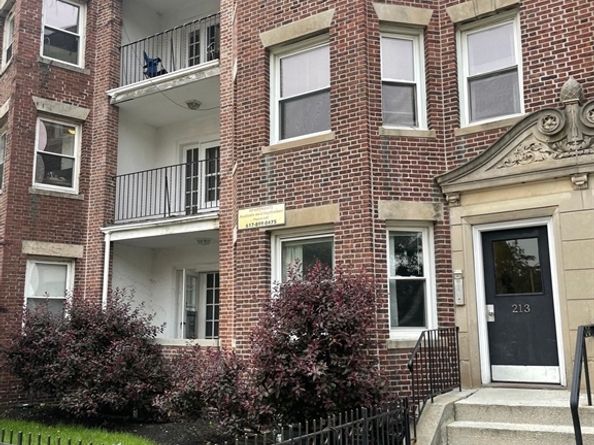 213 Chestnut Hill Ave, Boston MA 02135