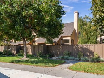 1327 Greenwich Court