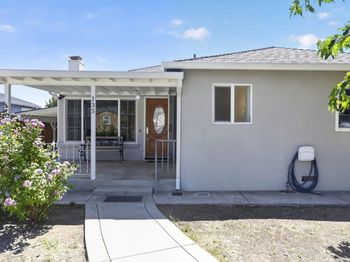 135 N Claremont Avenue