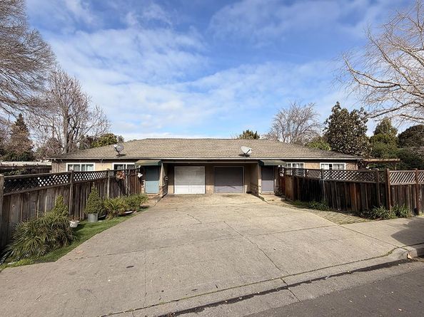 1807 Woodland Avenue, East Palo Alto CA 94303