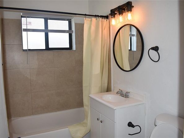 721 NW 1st Ct, Hallandale Beach FL 33009