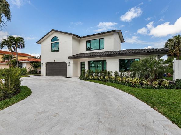 2447 SE 10th Street, Pompano Beach FL 33062