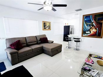 139 NW 14th Way