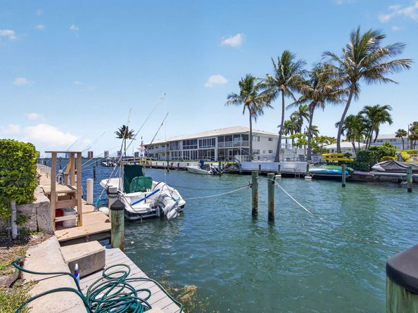 110 Wettaw Lane 202, North Palm Beach FL 33408